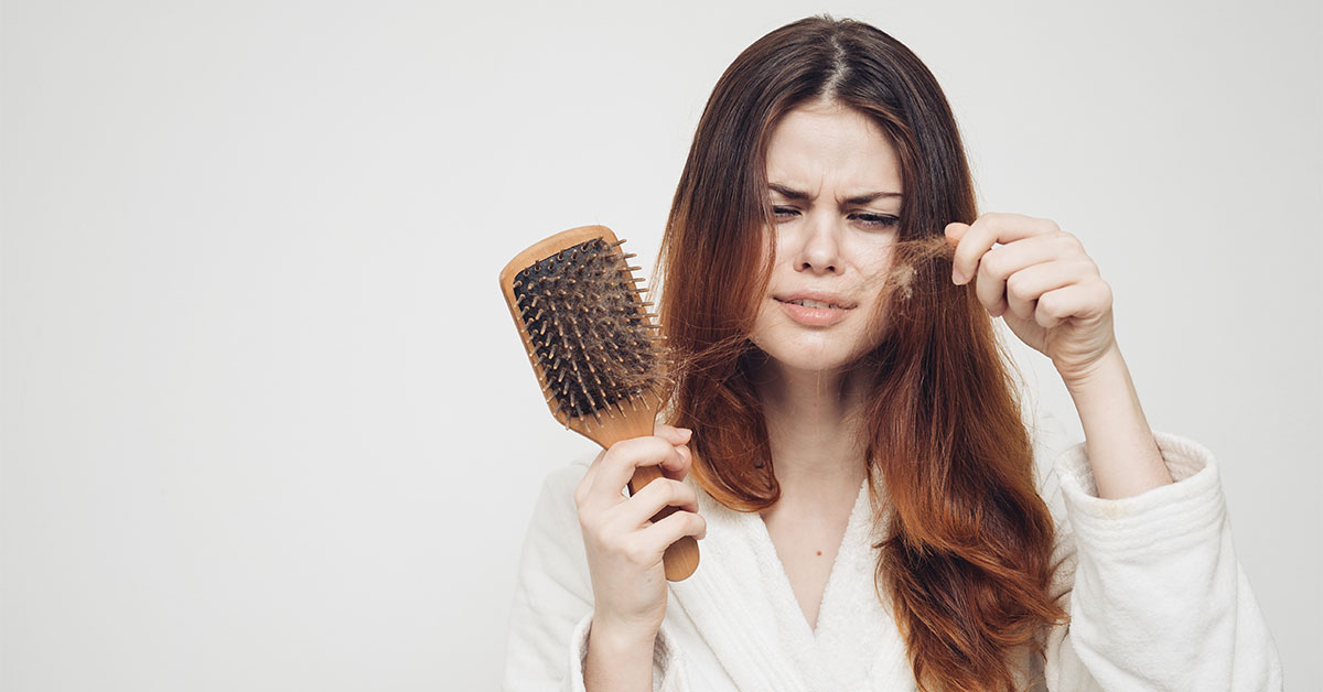 Opadanje kose i COVID-19 - koja je veza i kako se izboriti sa problemom